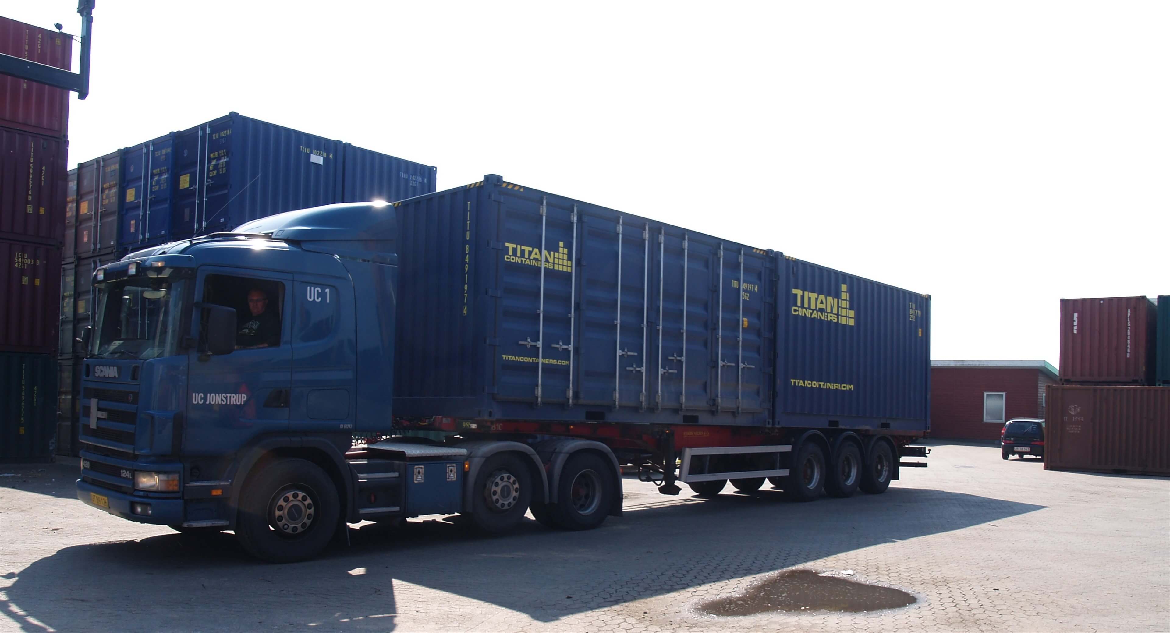 TITAN Containers Transport